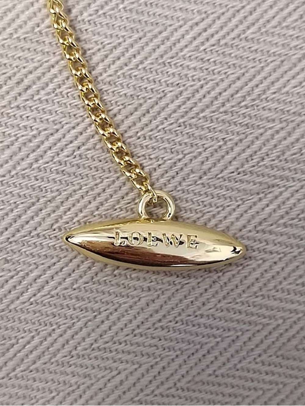 Loewe Gold Anagram Toggle Necklace - Gold - Picture 7 of 7